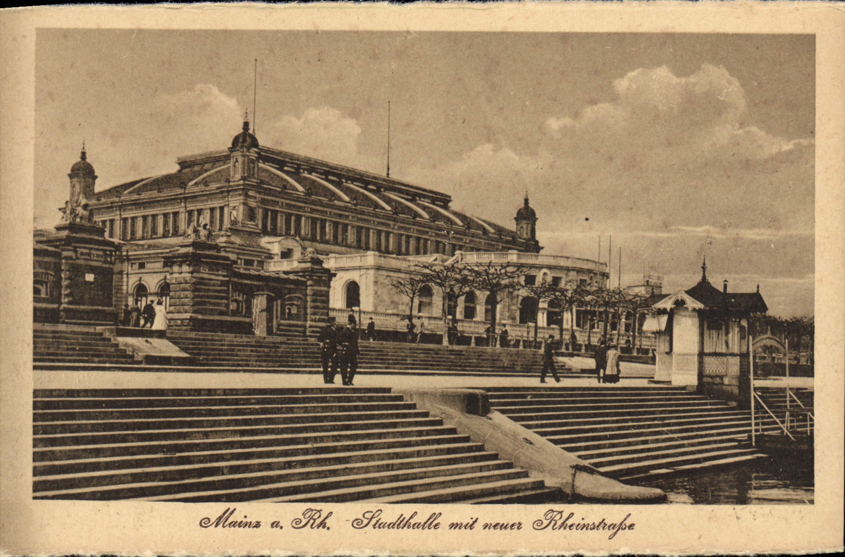 VINTAGE POSTCARD Mainz has Rh Stadthalle put neuer Rheinstrasse