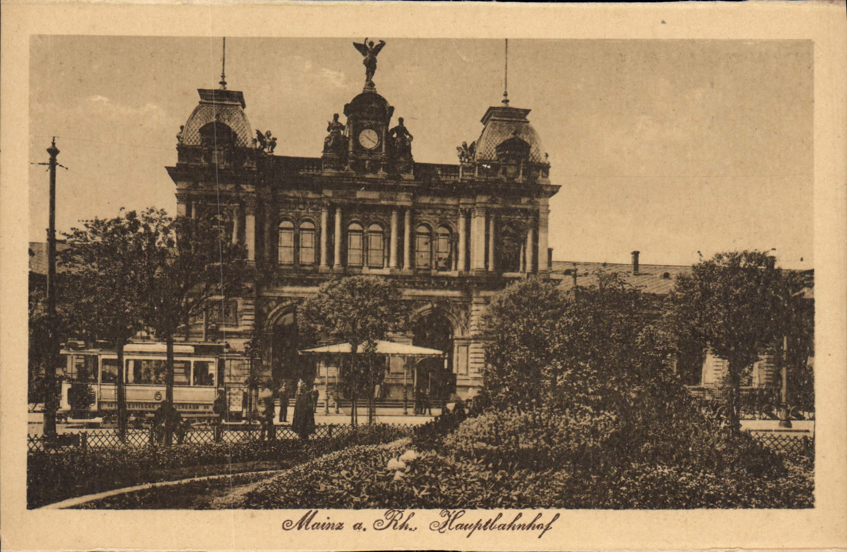 VINTAGE POSTCARD Mainz has Rh Hauptbahnhof