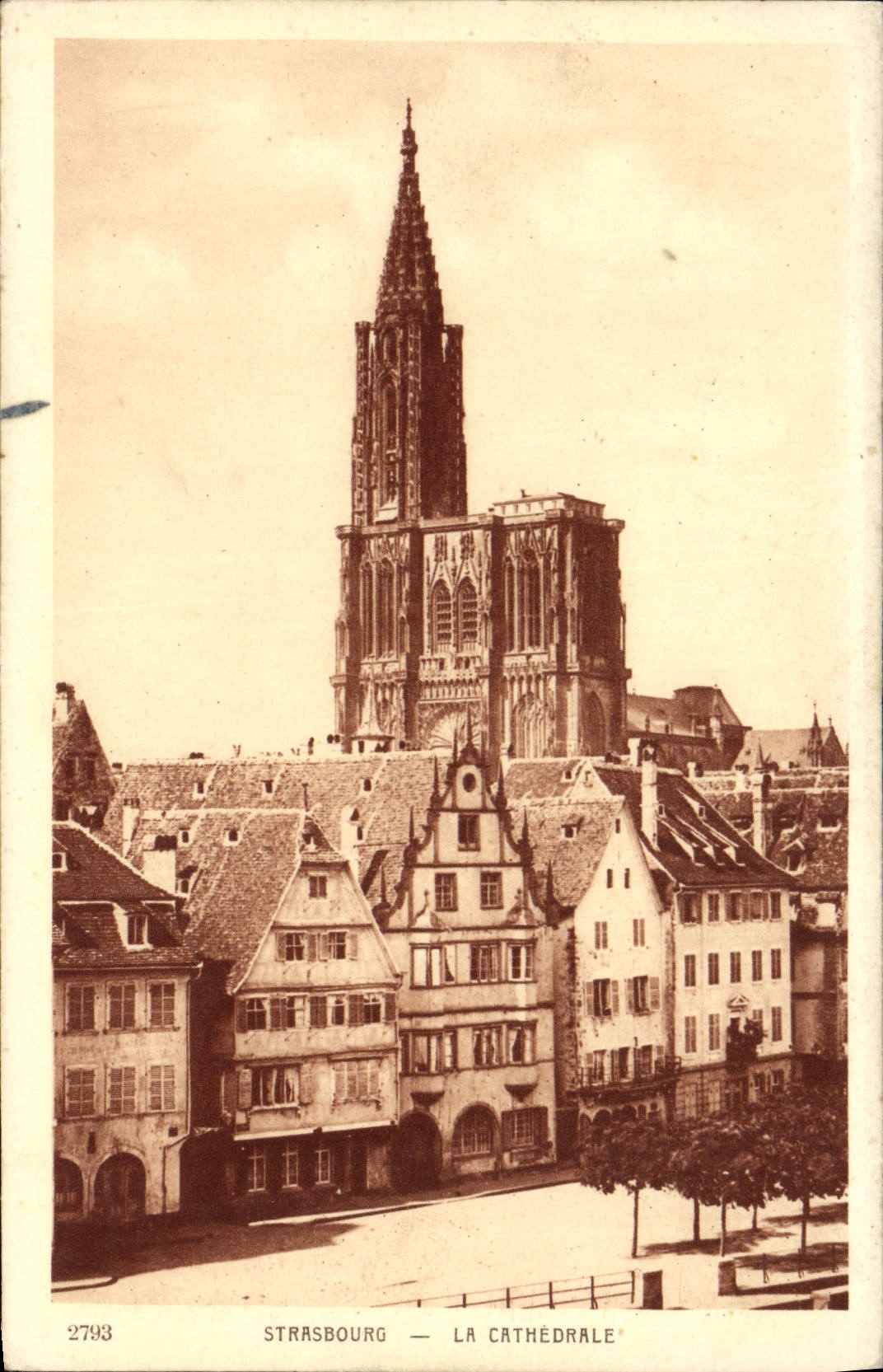 VINTAGE POSTCARD Strasbourg the Cathedral
