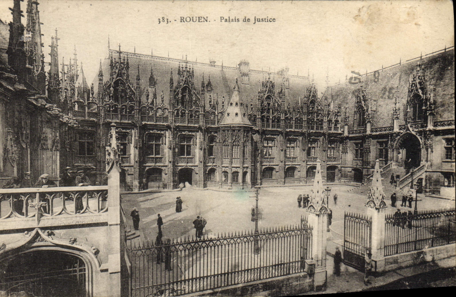 VINTAGE POSTCARD Rouen Law courts