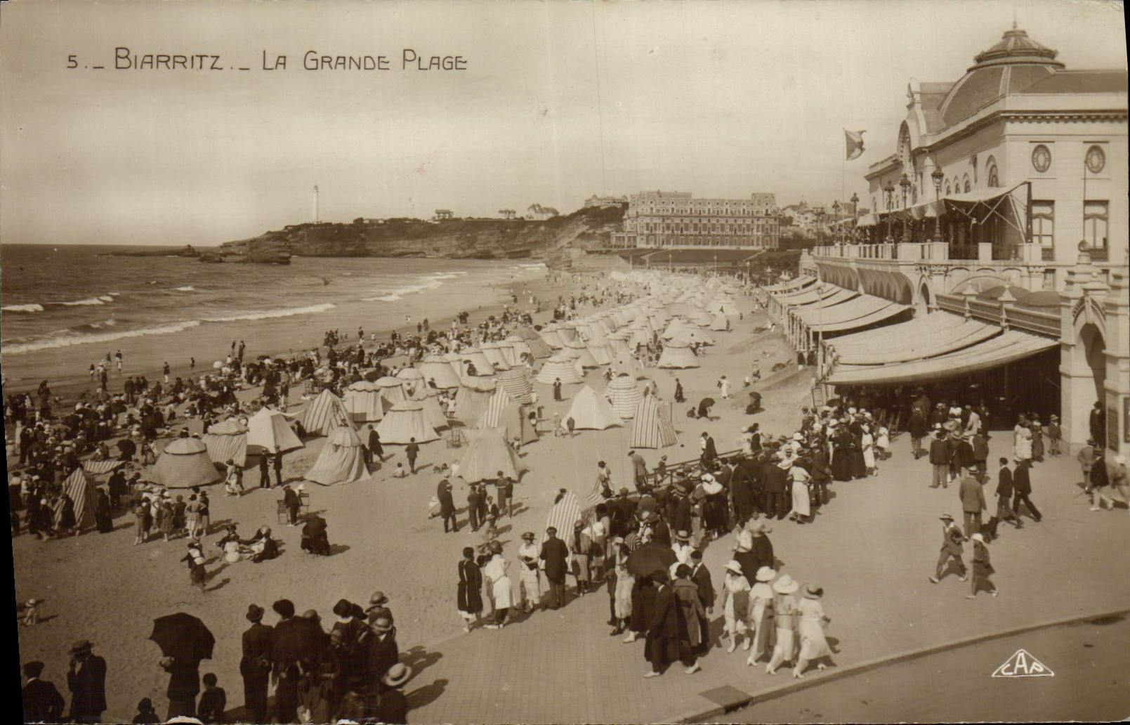 VINTAGE POSTCARD Biarritz Main beach