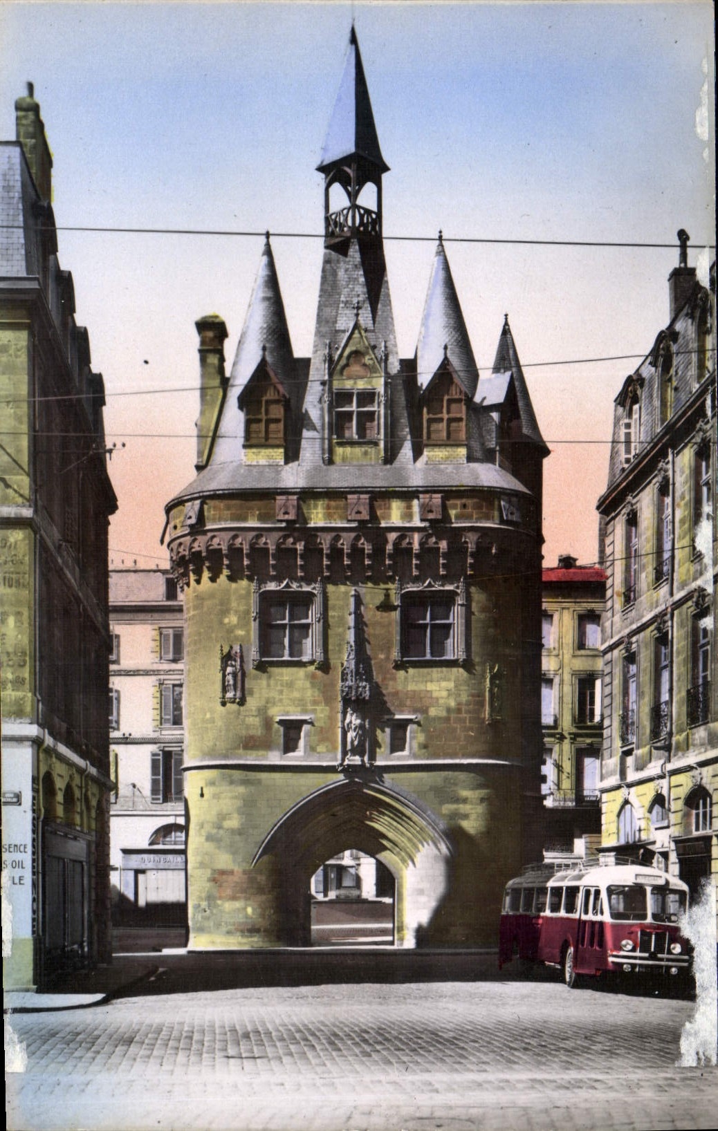 MODERN CARD Bordeaux the Gate of the Palate