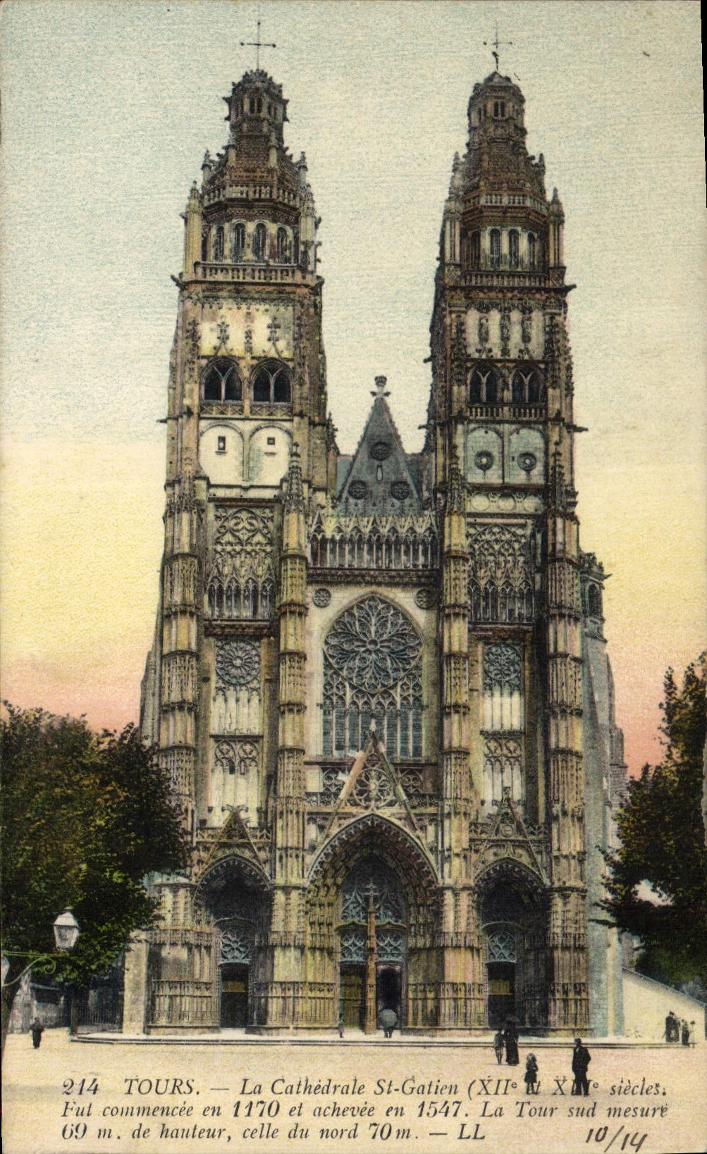 VINTAGE POSTCARD Tours the Cathedral Gatien Saint
