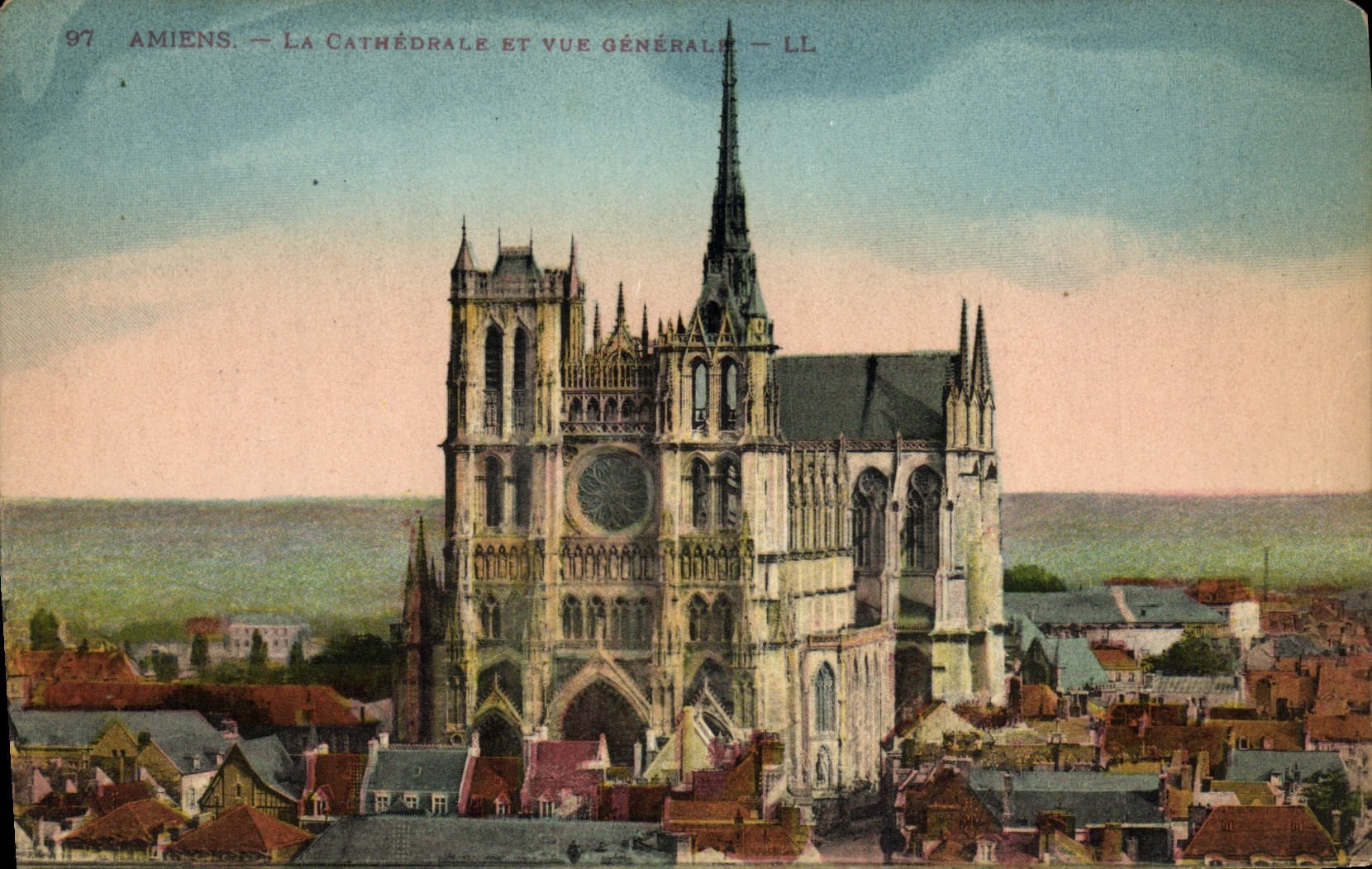 VINTAGE POSTCARD Amiens the Cathedral And View