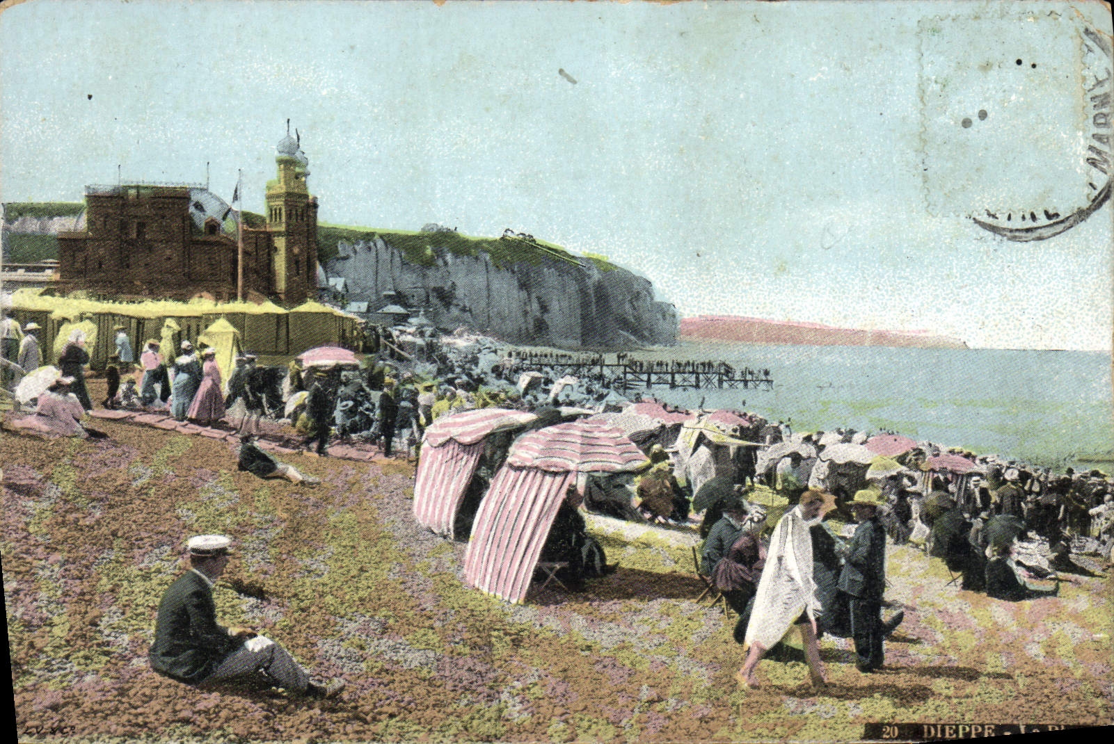 VINTAGE POSTCARD Dieppe the beach