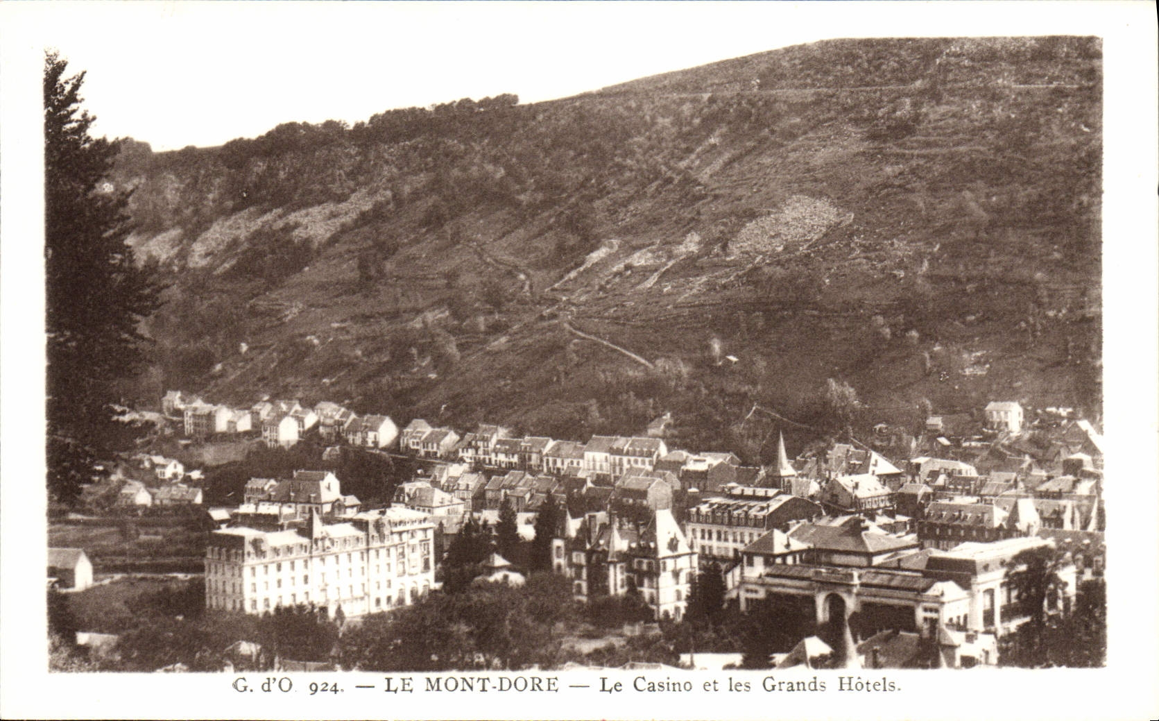 VINTAGE POSTCARD the Mount Gilds the Casino and the Large hotels