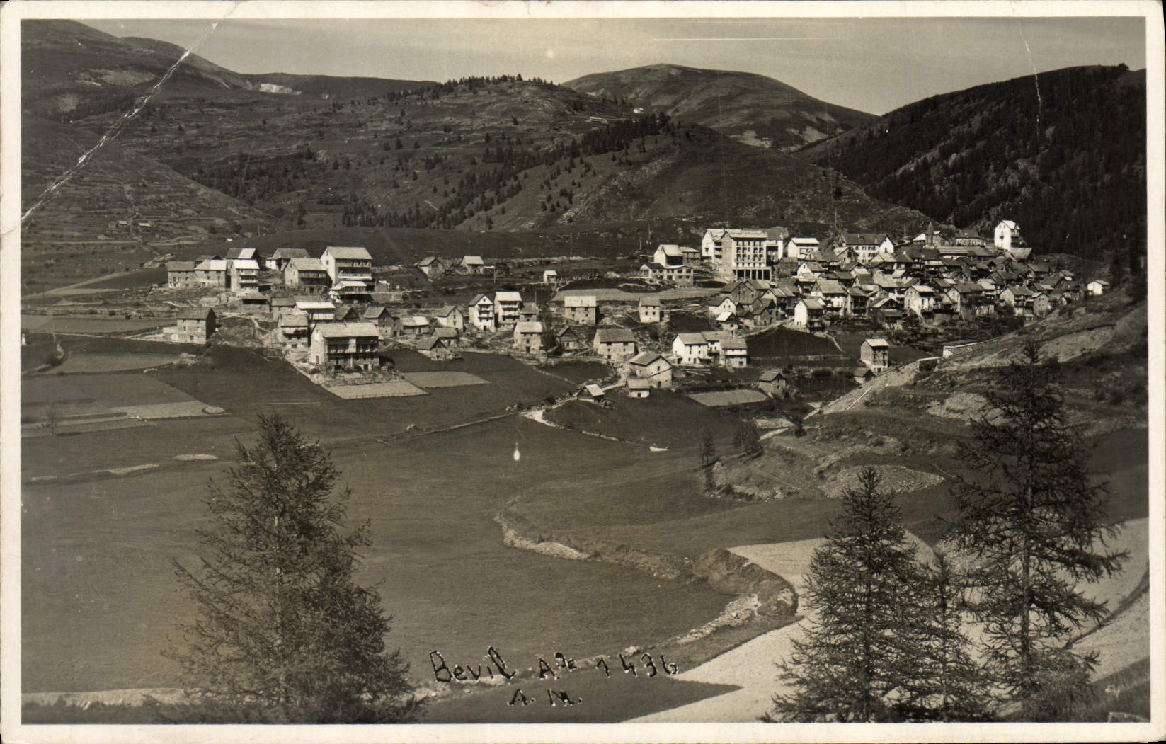 VINTAGE POSTCARD Beuil