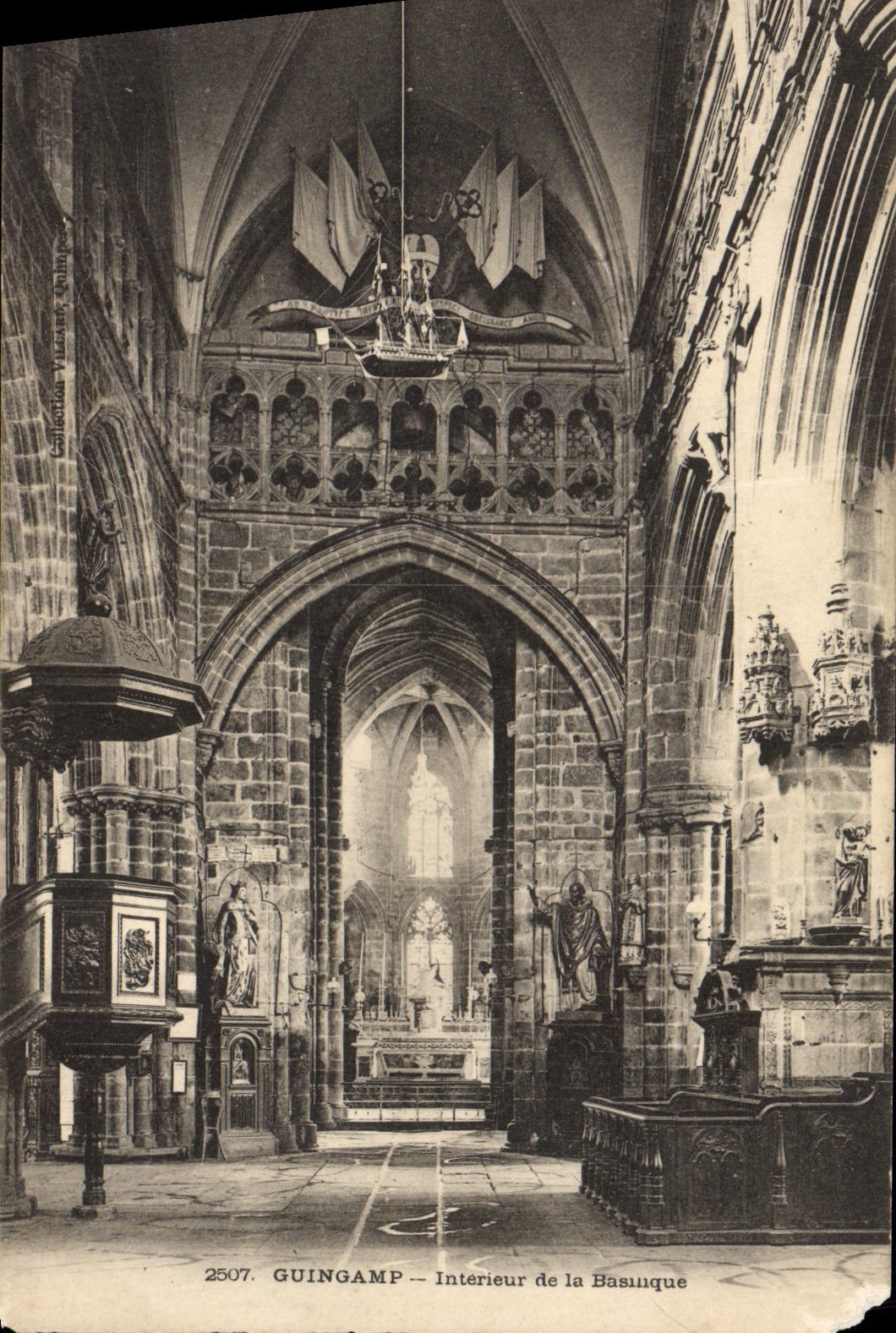 VINTAGE POSTCARD Interior Guingamp of the Basilica