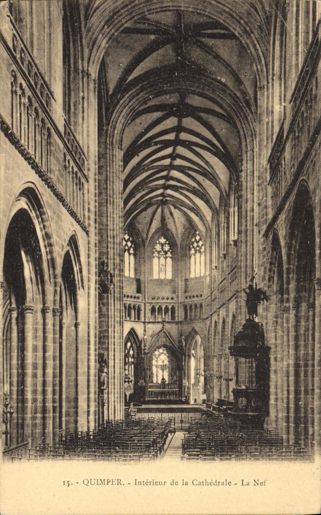 VINTAGE POSTCARD Interior Quimper of the Cathedral the nave