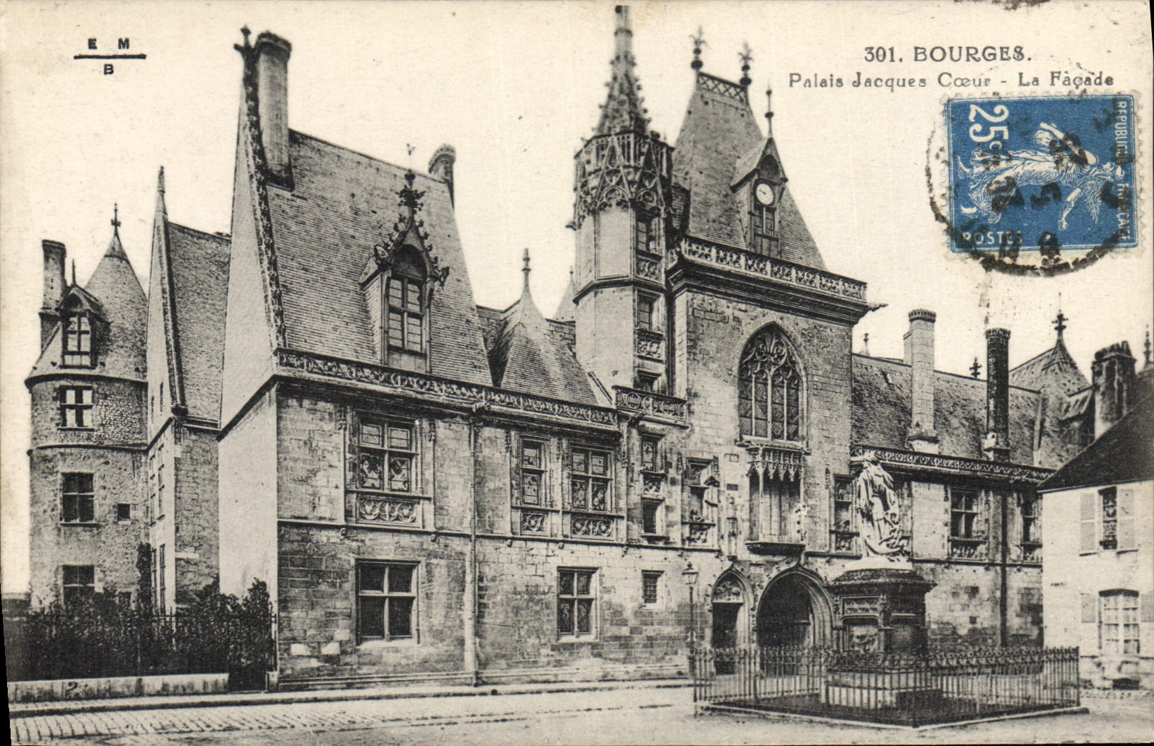 VINTAGE POSTCARD Bourges Palate Jacques Heart the frontage