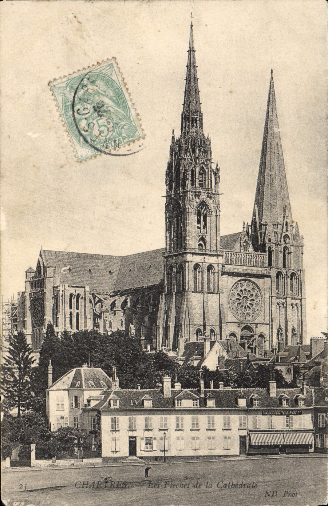 VINTAGE POSTCARD Chartres arrows of the cathedral
