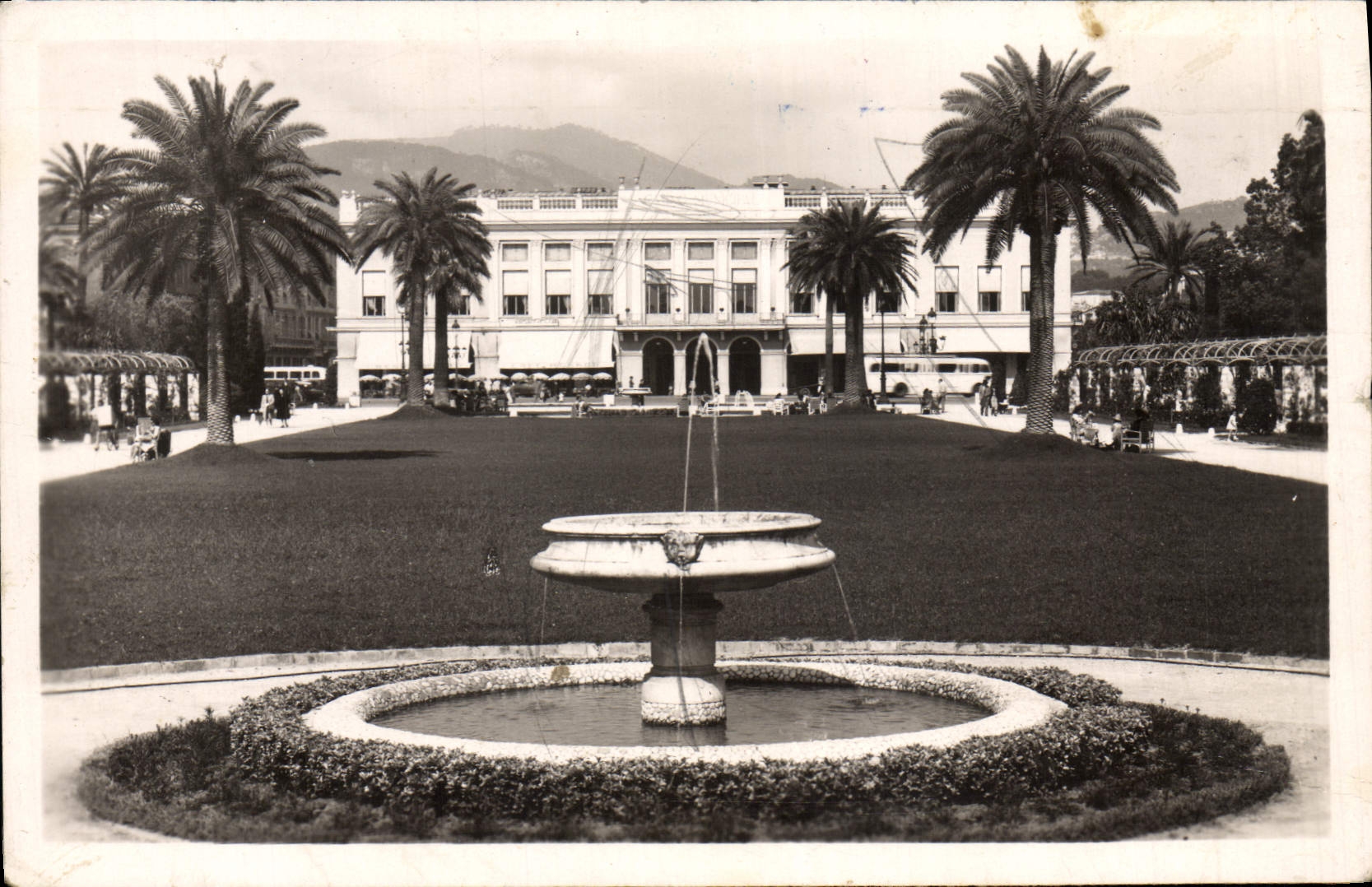 CPA Nice Les Jardains Albert 1er Et Le Casino Municipal