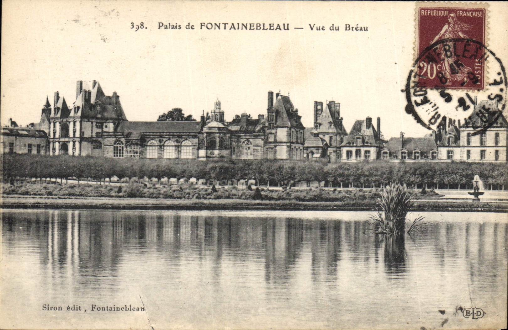 VINTAGE POSTCARD Palate of Fontainebleau Seen of Breau