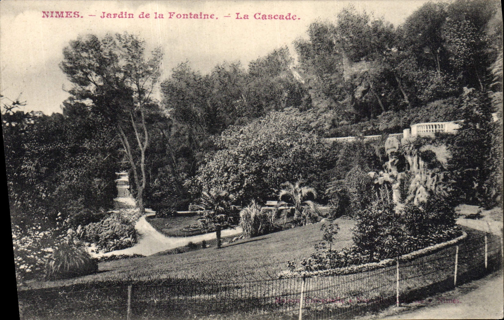 CPA Nimes Jardin de la Fontaine La Cascade 