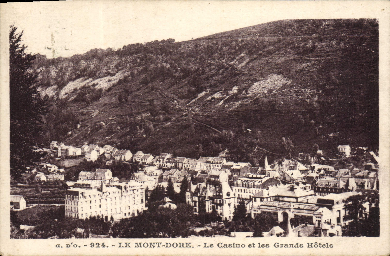 VINTAGE POSTCARD the Mount Gilds the Casino and the Large Hotels