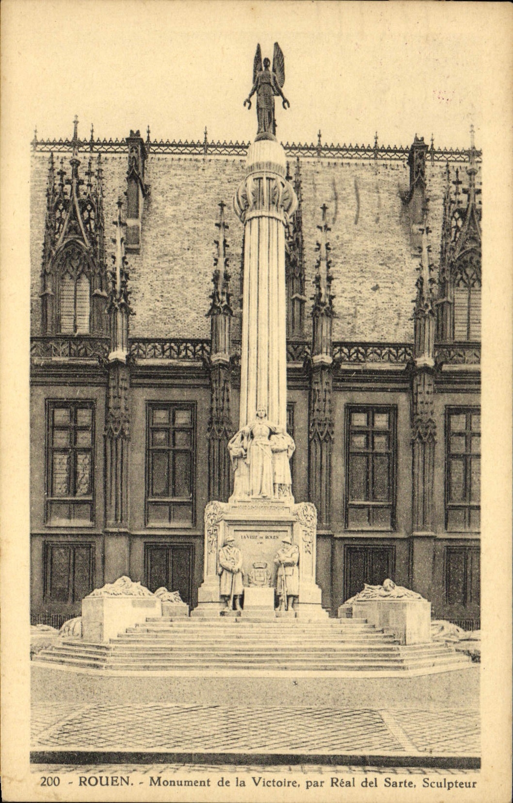 CPA Rouen Monument de la Victoire par Real del Sarte Sculpteur