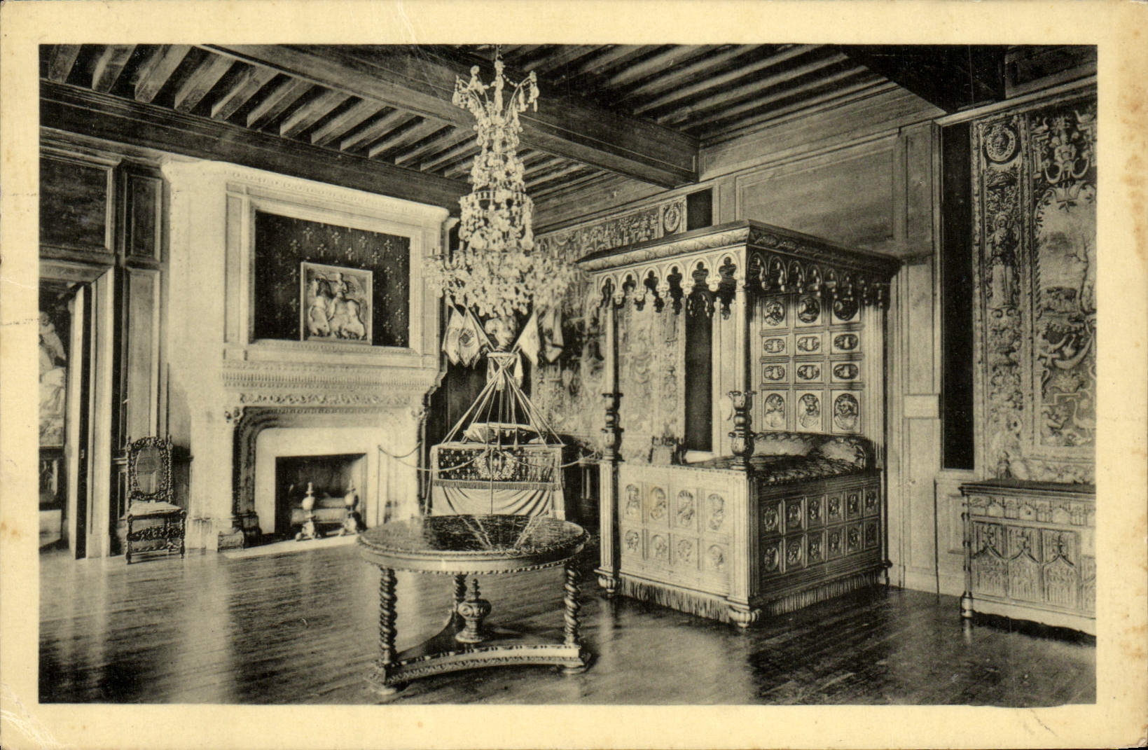 Castillo de la POSTAL de la VENDIMIA de Pau el cuarto de Enrique IV