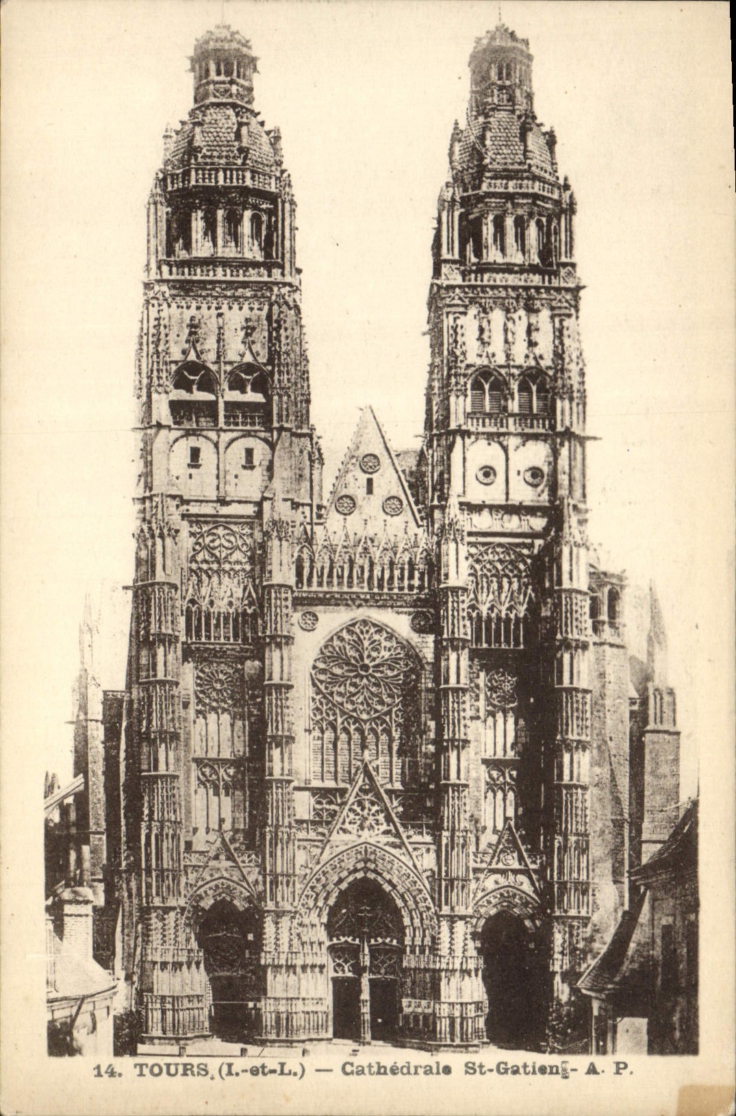 VINTAGE POSTCARD Tours Cathedral St Gatien