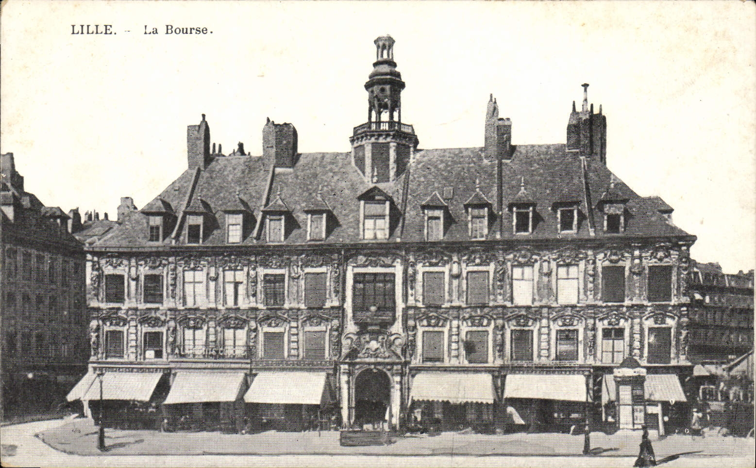 VINTAGE POSTCARD Lille the Stock Exchange