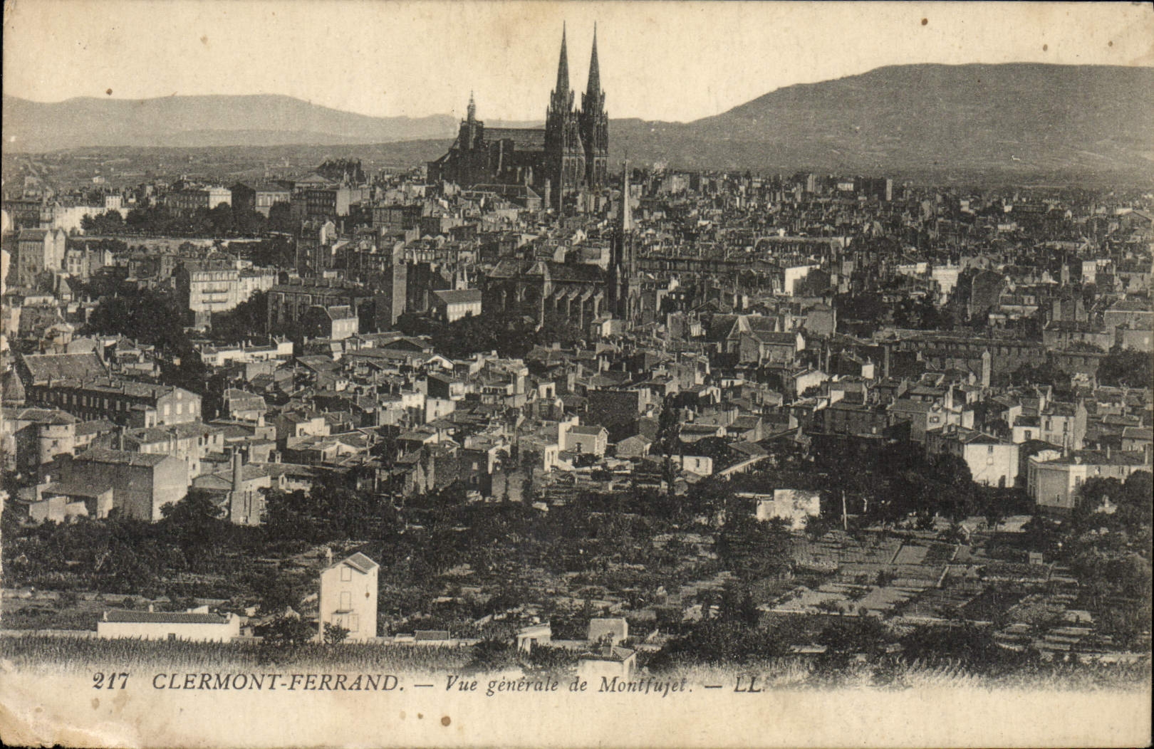 Opinión de Clermont-Ferrand de la POSTAL de la VENDIMIA de Montfujet