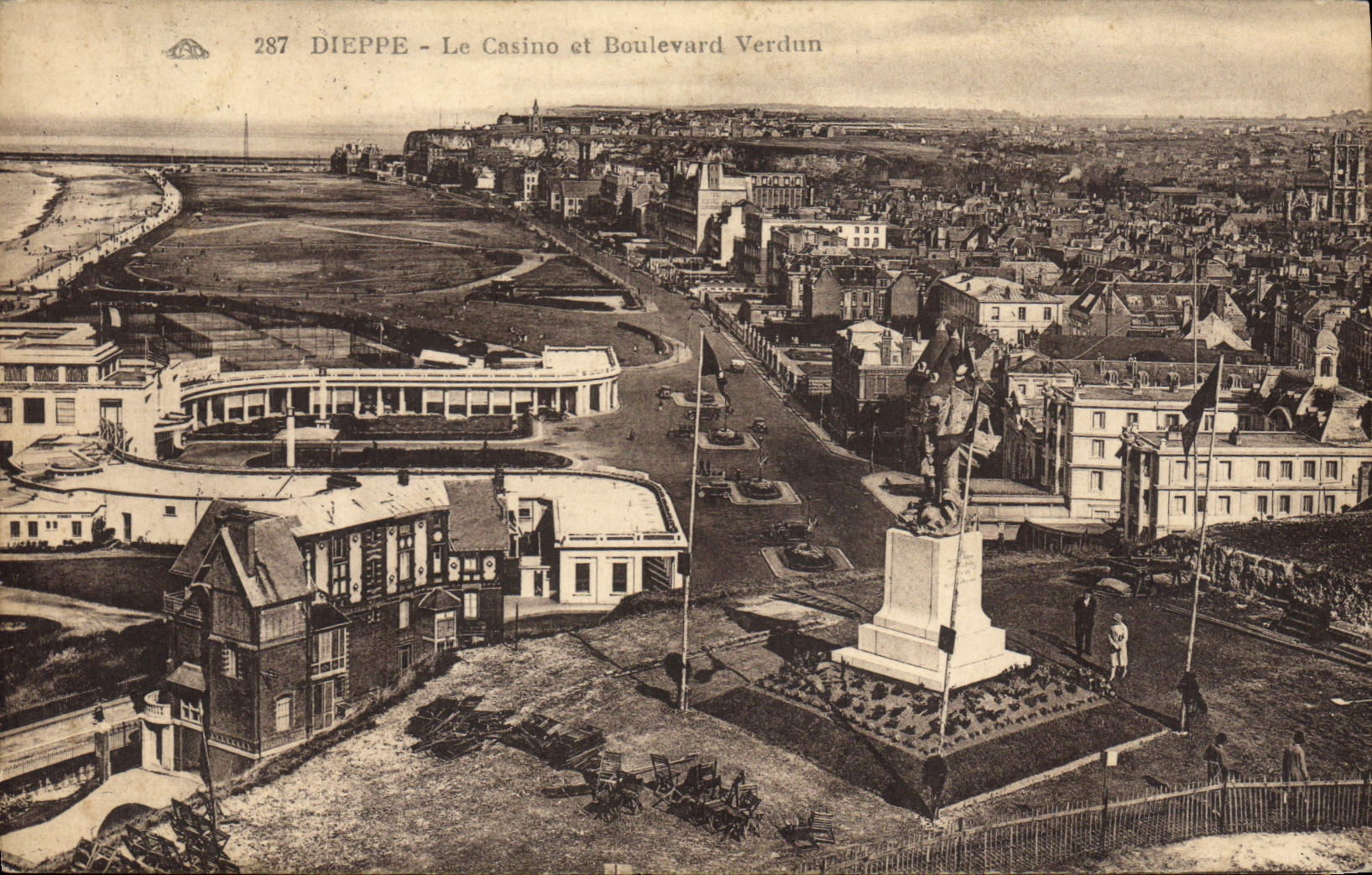 VINTAGE POSTCARD Dieppe the Casino and Verdun Boulevard
