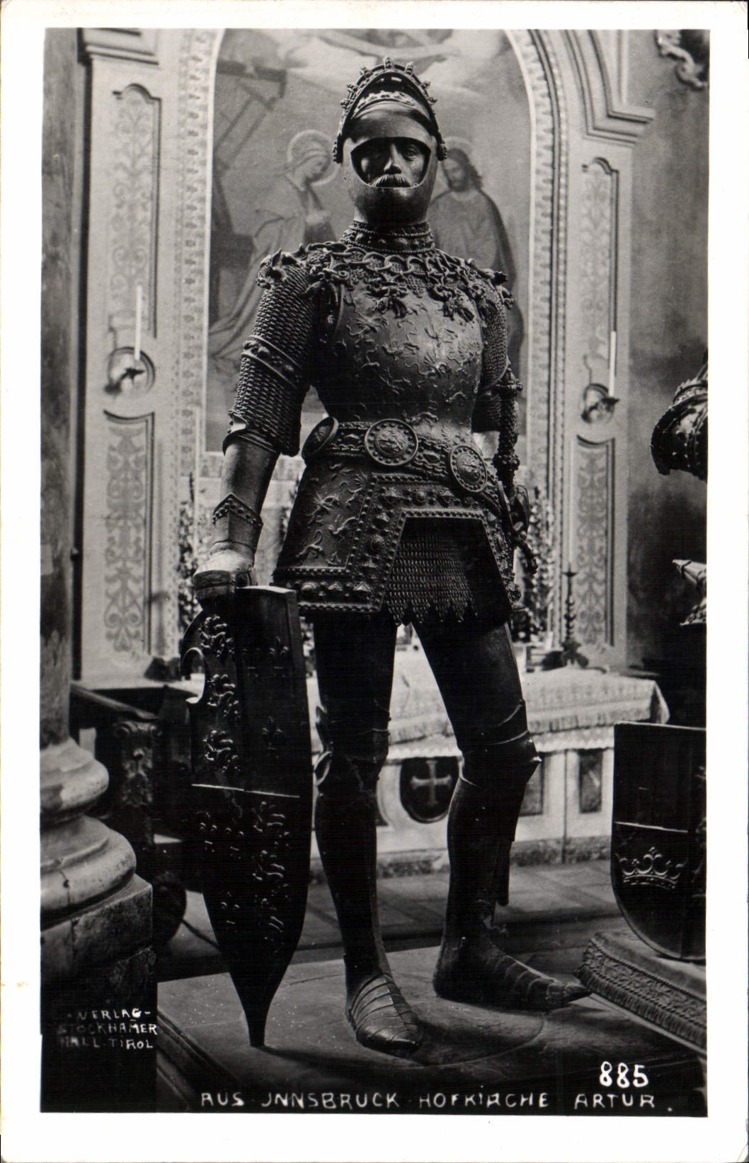 VINTAGE POSTCARD Aus In Artur Militaria