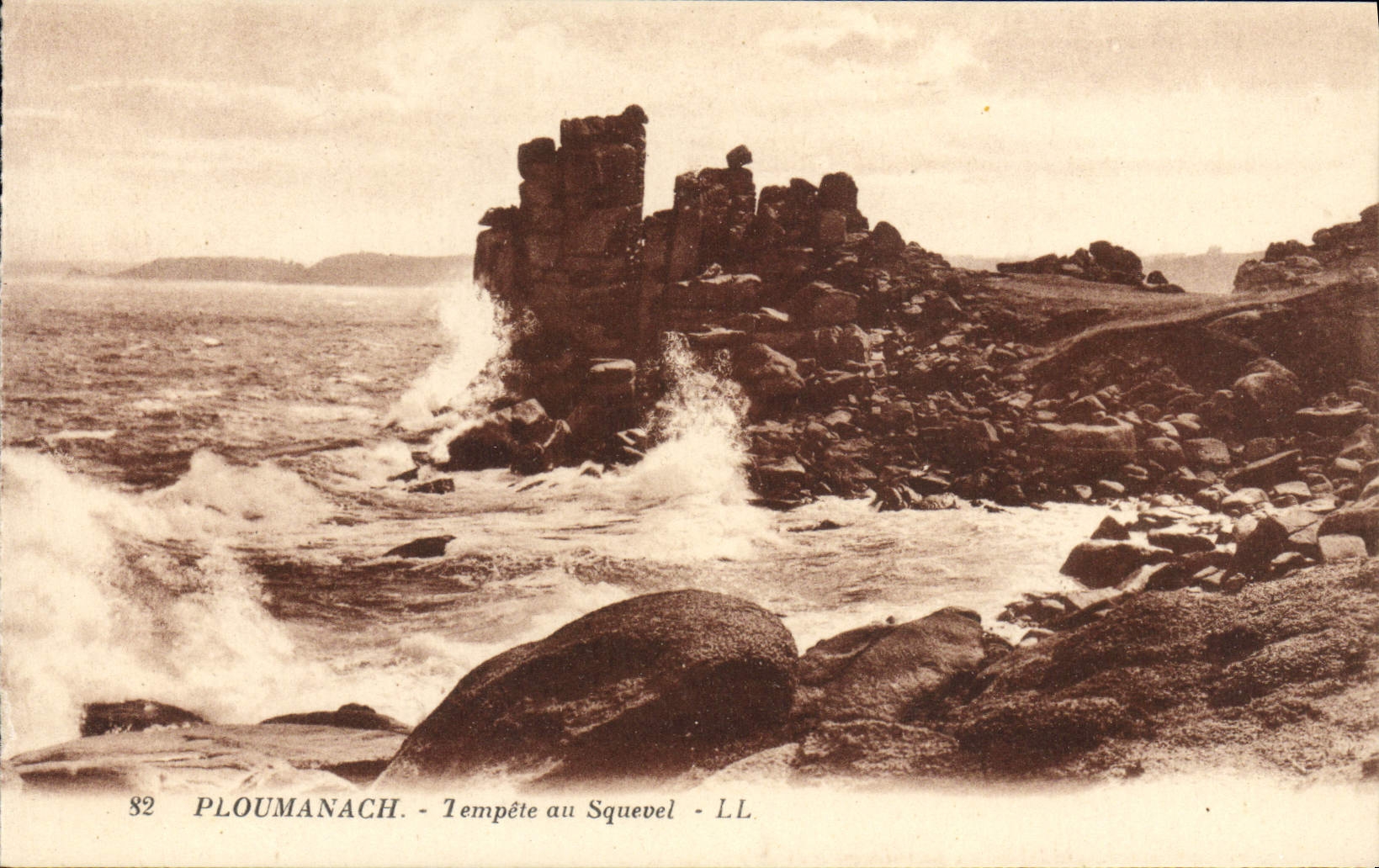 CPA Ploumanach Tempete au Squevel