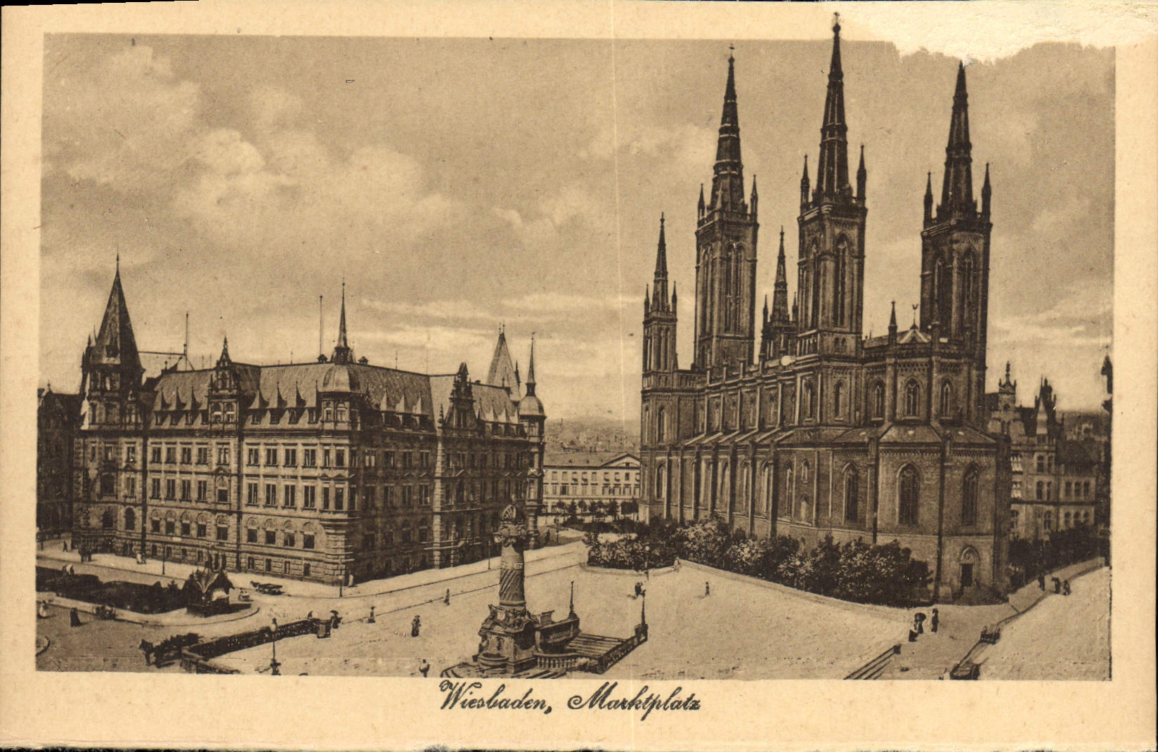 VINTAGE POSTCARD Wiesbaden Marktplatz