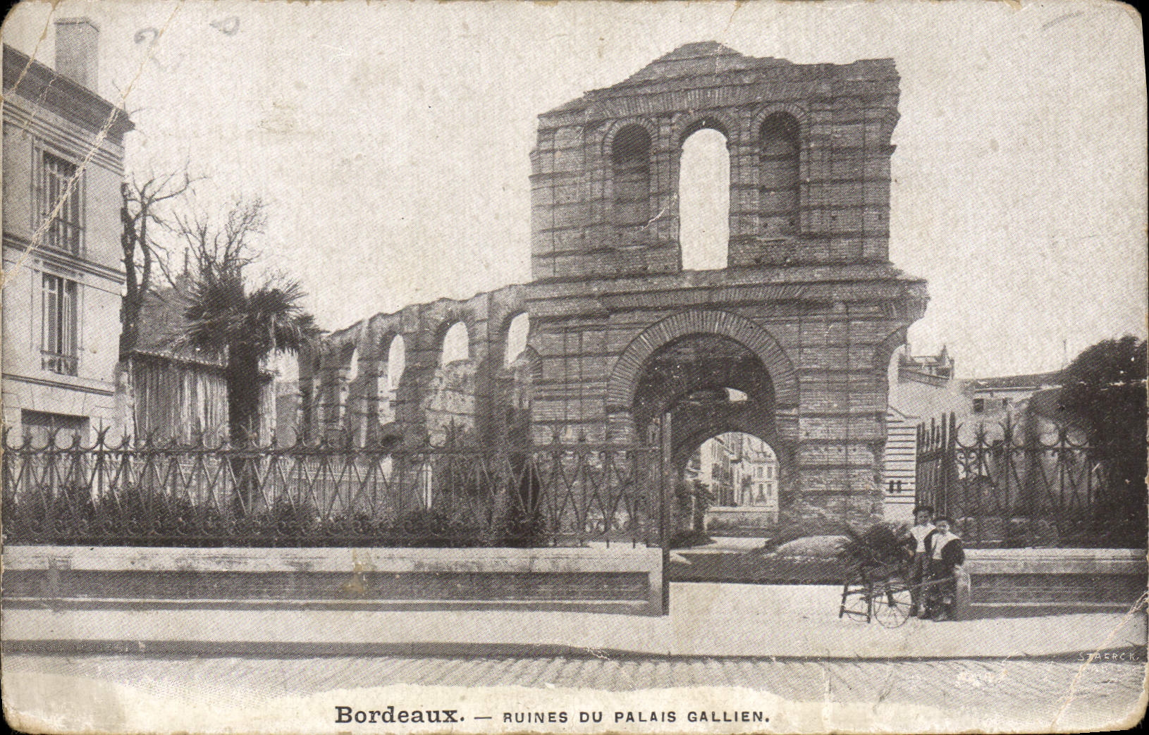 CPA Bordeaux Ruines du Palais Gallien