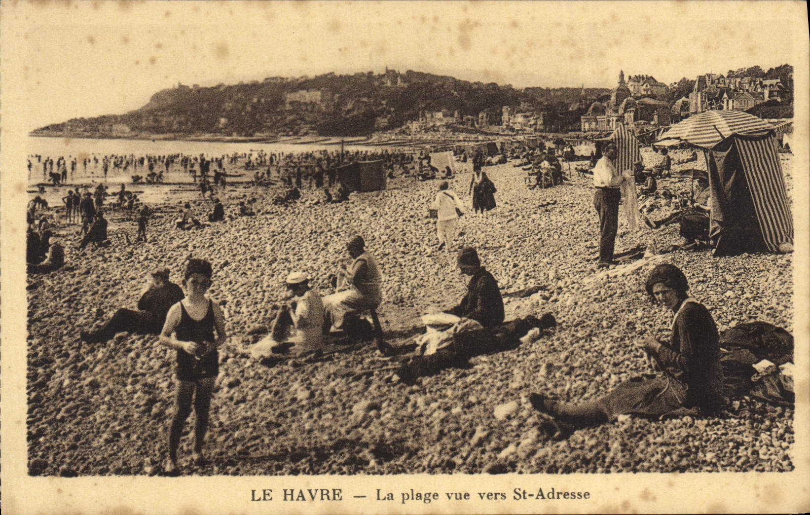 POSTAL Le Havre de la VENDIMIA que la playa vista hacia Saint trata