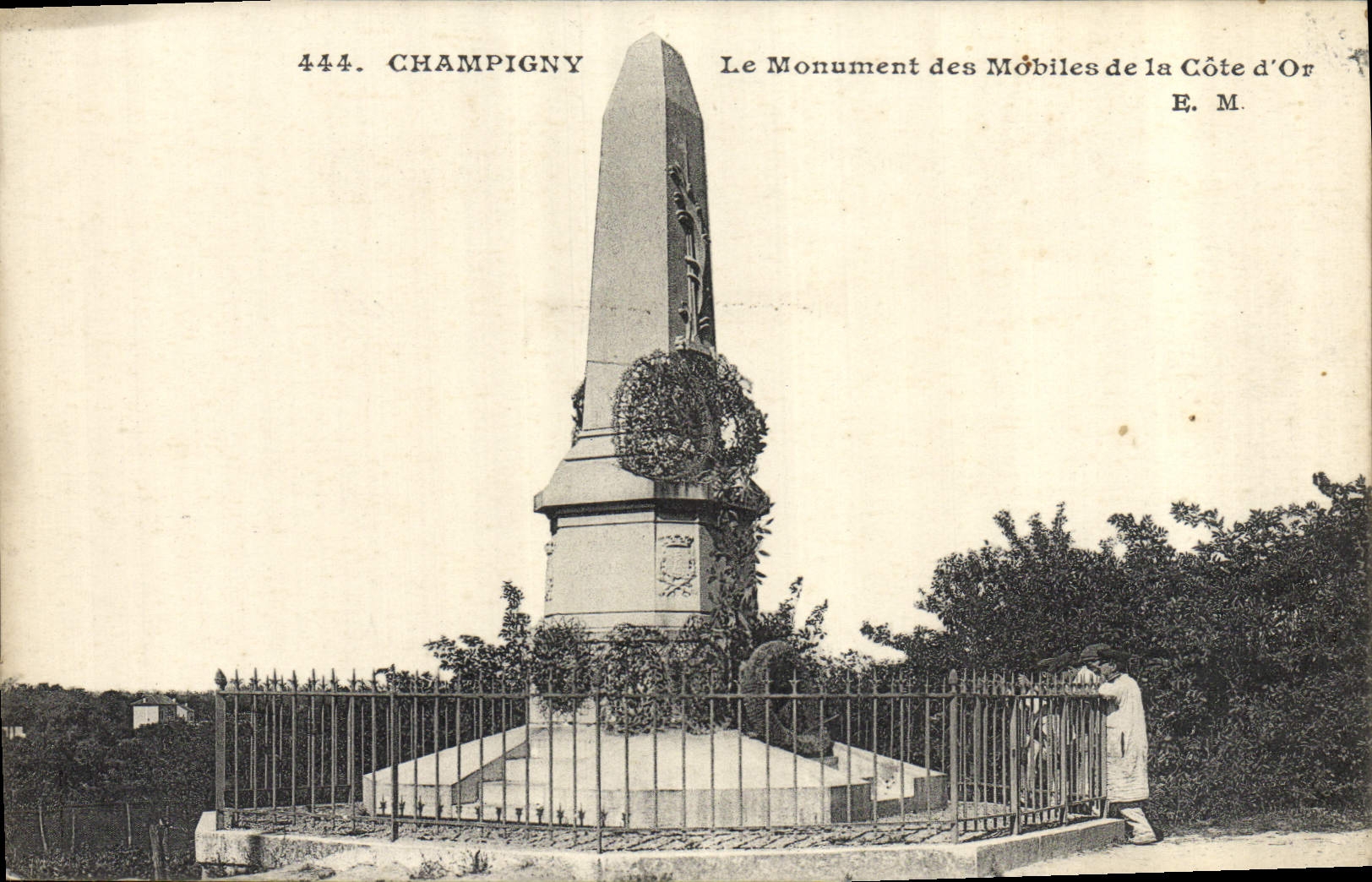 CPA Champigny Le Monument des Mobiles de la Cote d'Or enfants Militaria
