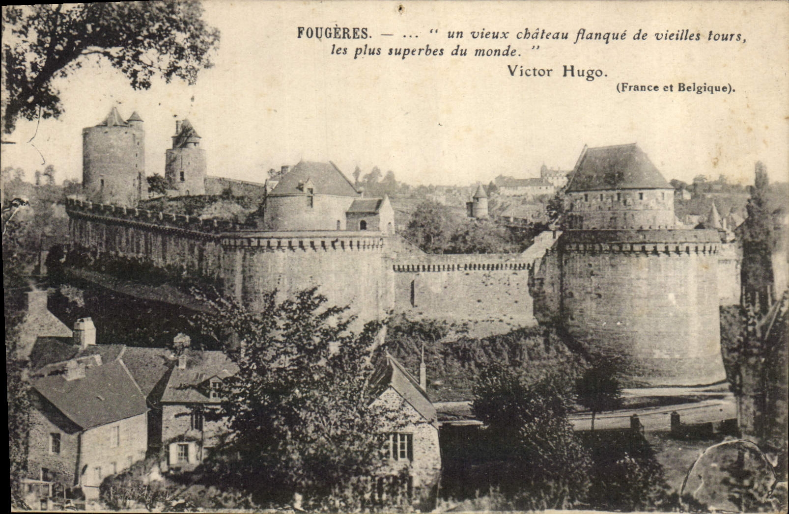 CPA Fougeres Le Chateau 