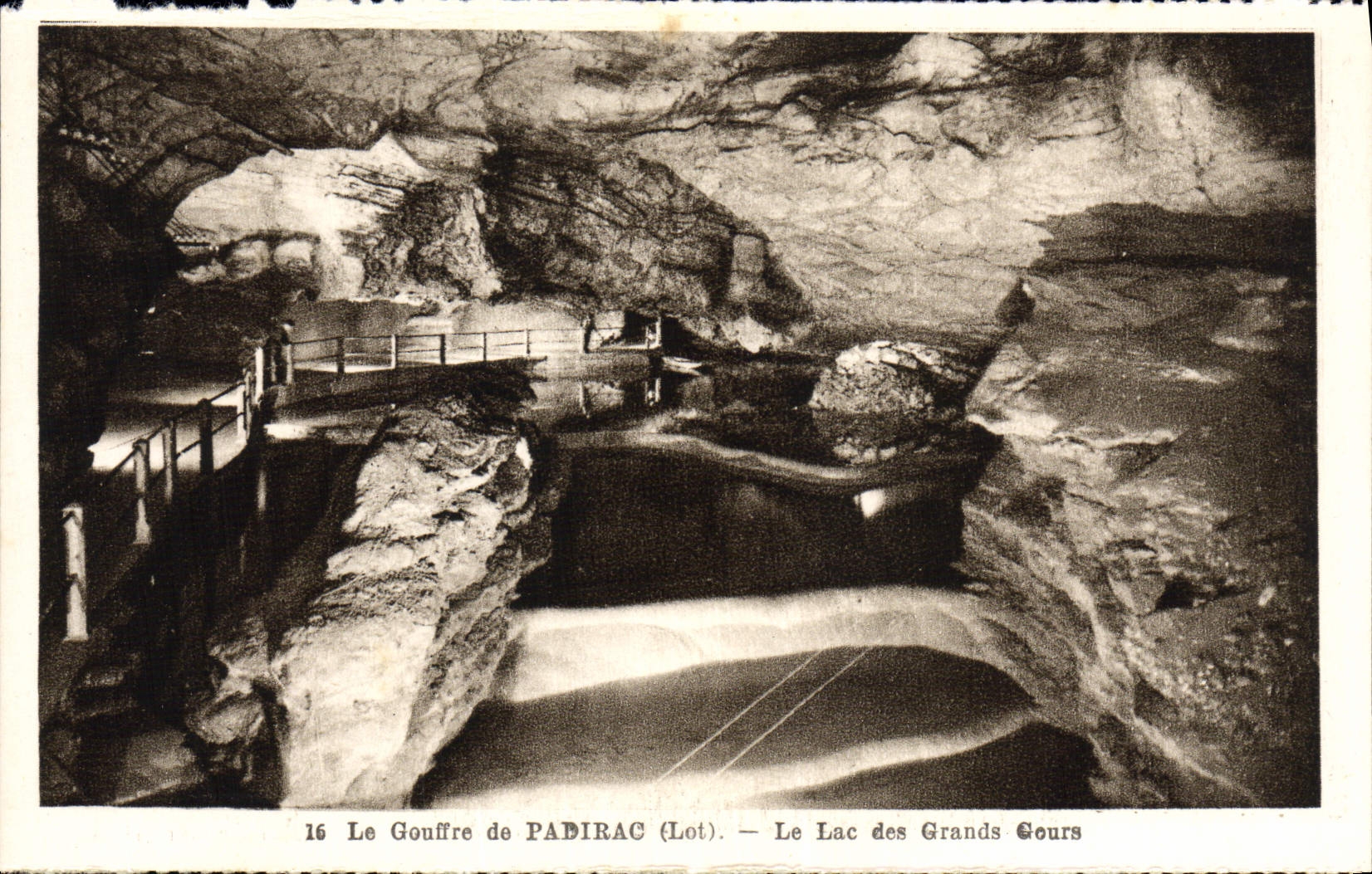 CPA Le Gouffre de Padirac Le Lac des Grands Cours