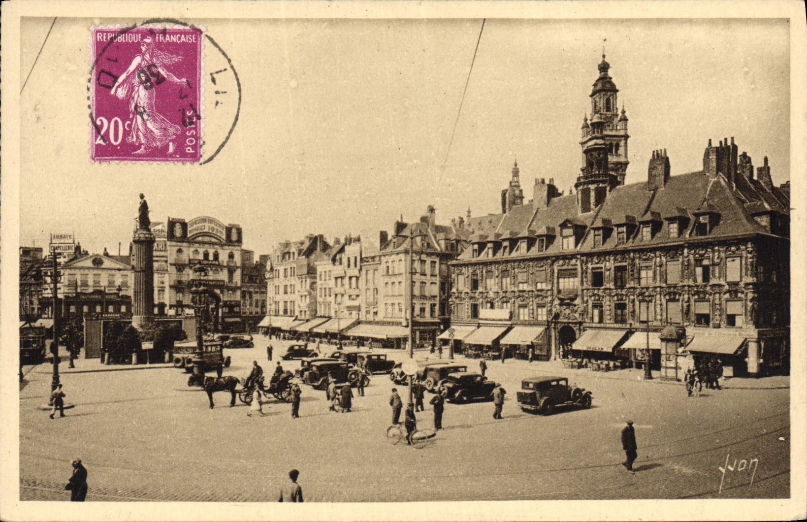 CPA Lille La Grande Place et l'ancienne Bourse Automobile