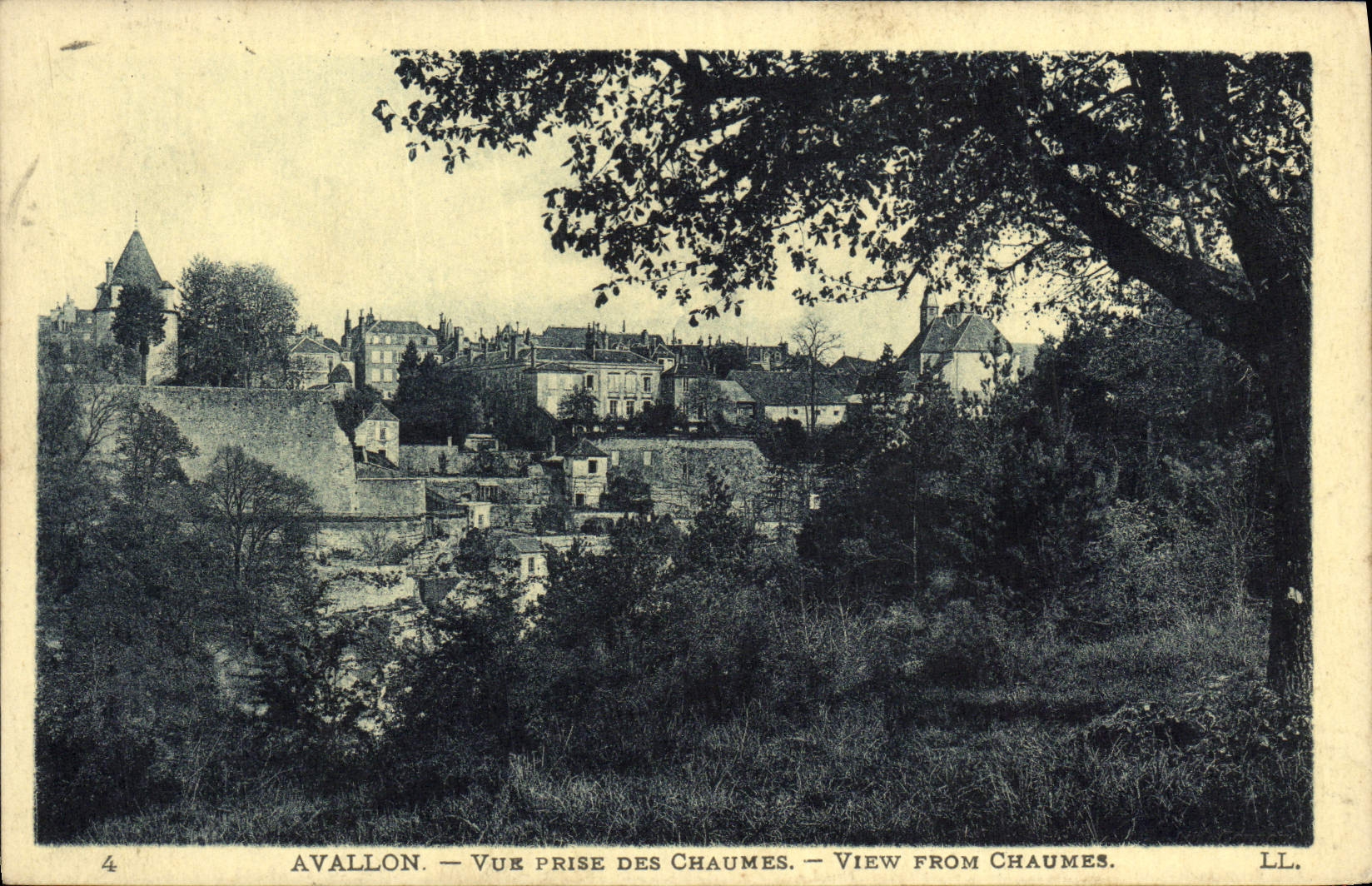 CPA Avallon Vue Prise Des Chaumes