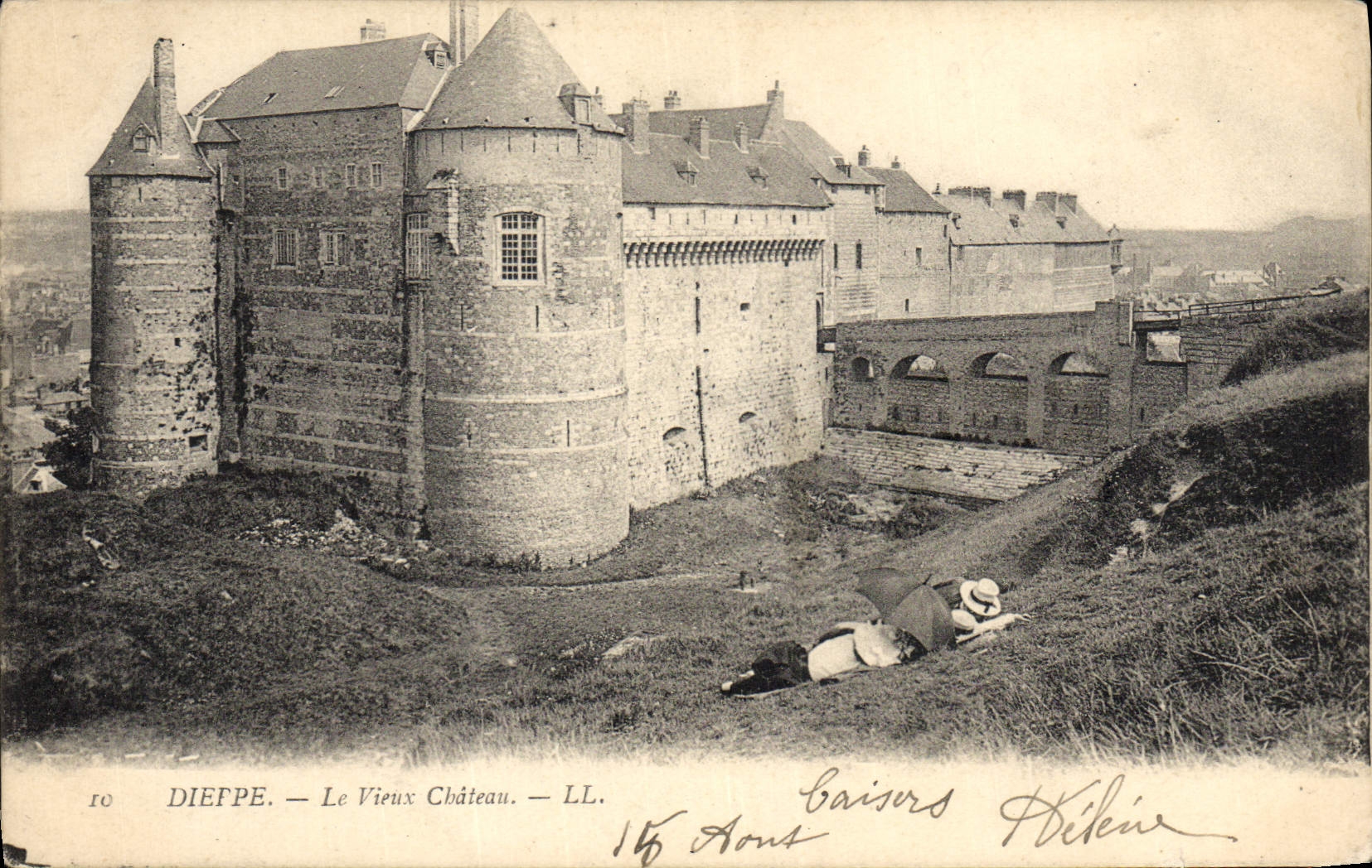 VINTAGE POSTCARD Dieppe the Old Castle