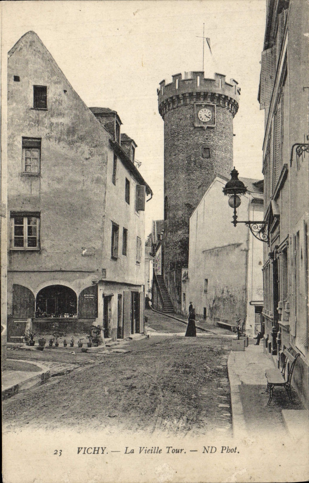 CPA Vichy La Vieille Tour 