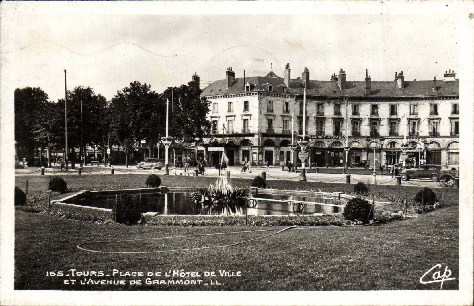 MODERN CARD Tours Place Of the Town hall and the avenue of Grammont