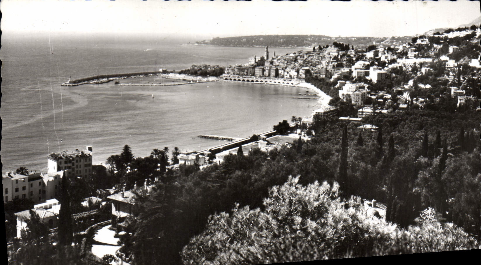 CPM Menton Vue generale prise de Garavan Dans le fond le Cap Martin