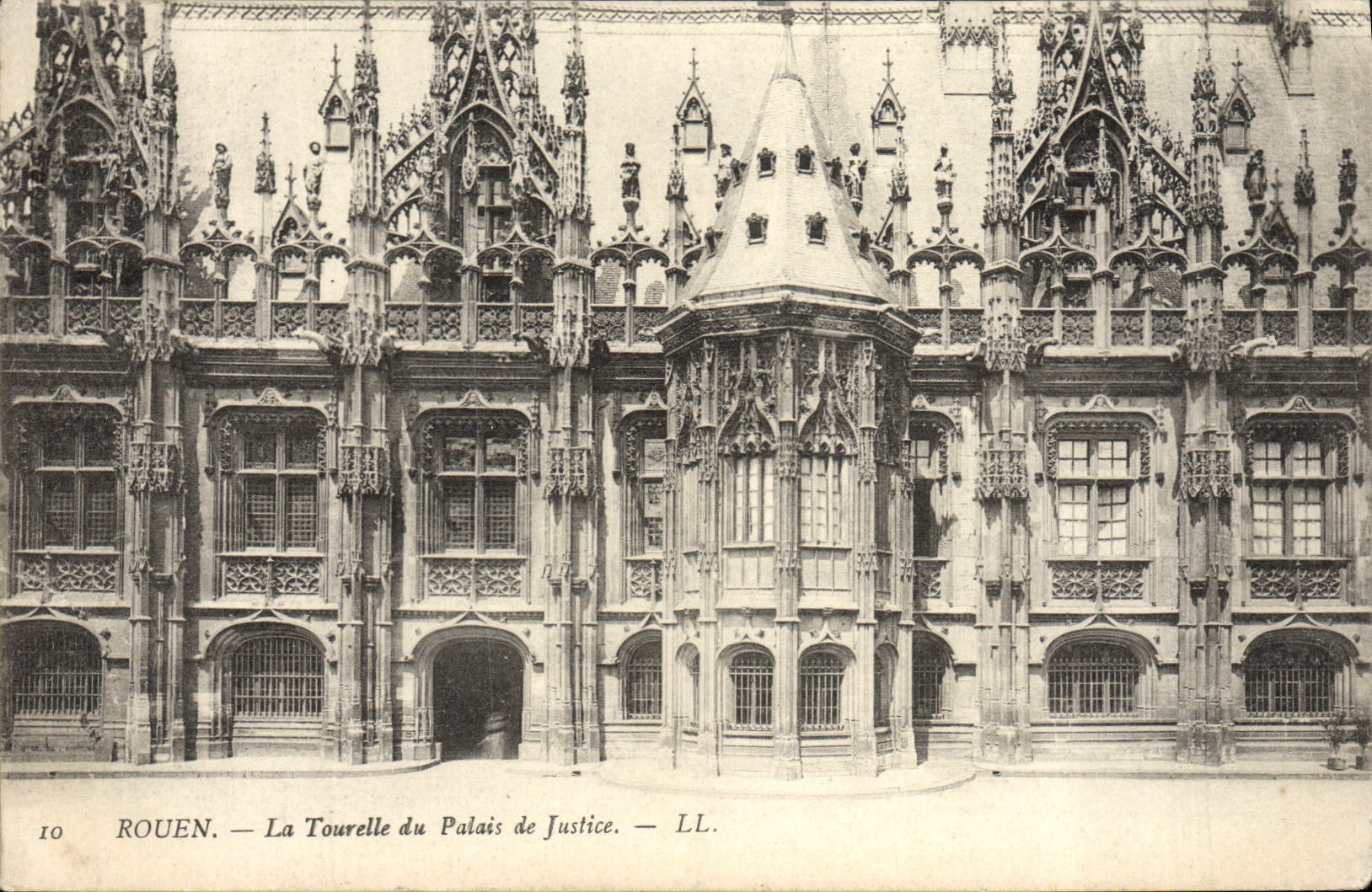 CPA Rouen La tourelle du palais de justice