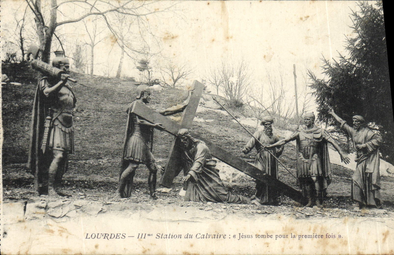 VINTAGE POSTCARD Lourdes Station of the Jesus Martyrdom falls for the first time