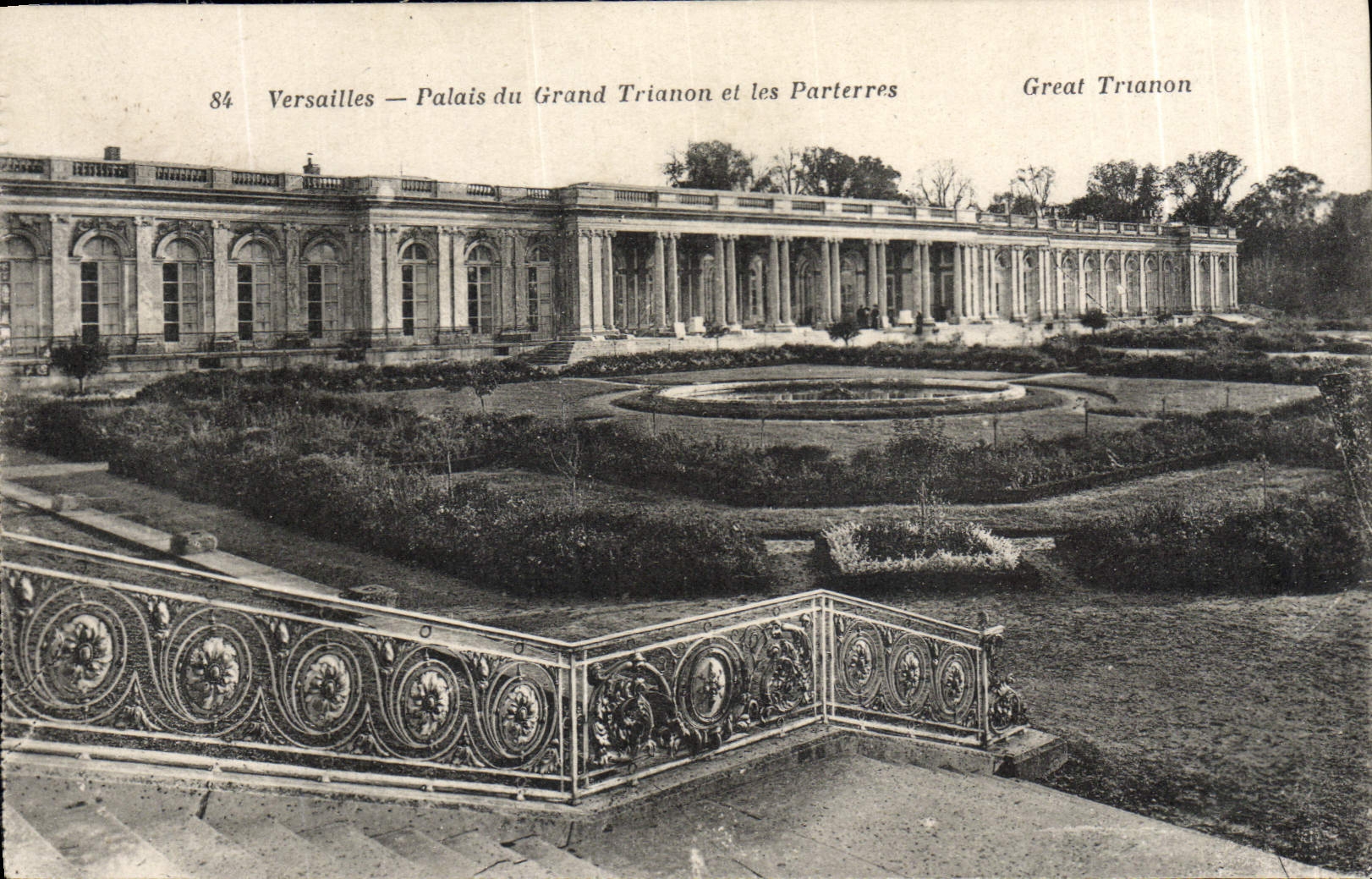 CPA Versailles Palais du Grand Trianon et les Parterres
