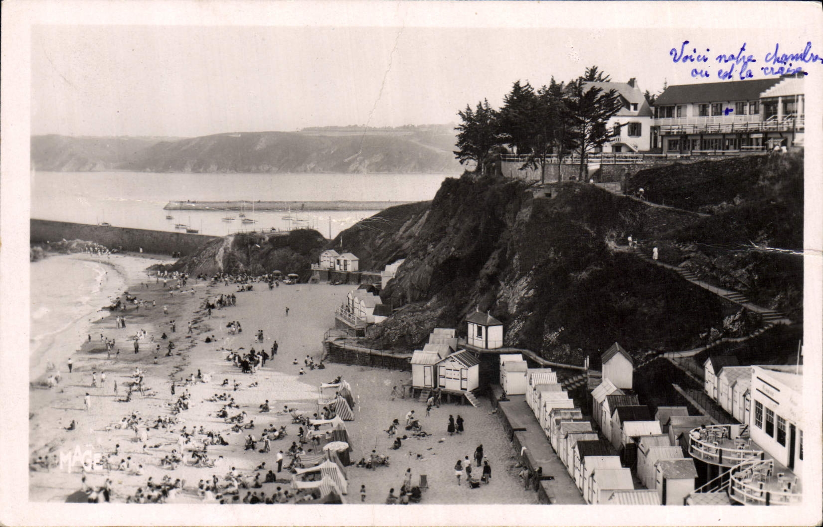 MODERN CARD Binic View Of the Beach