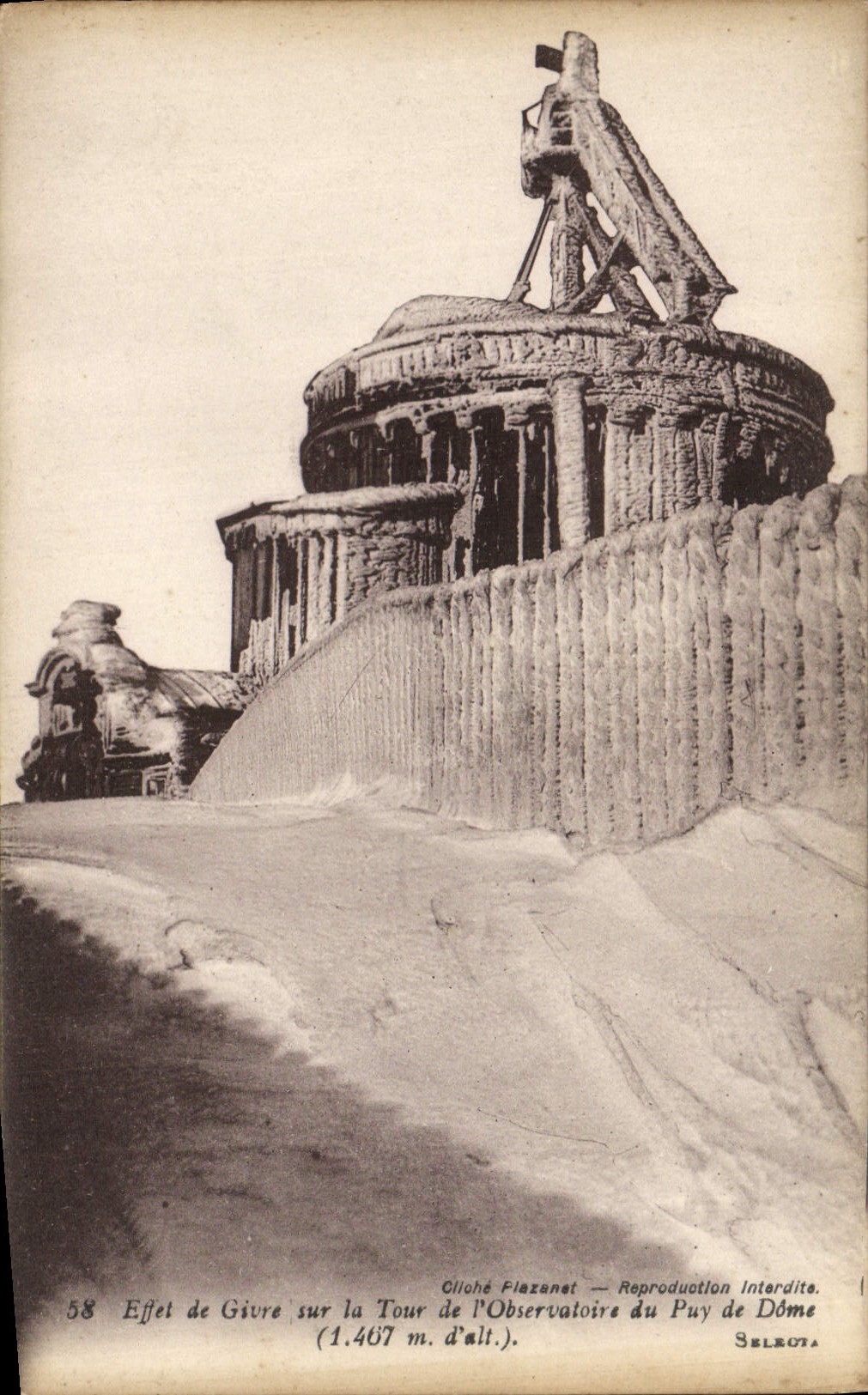 VINTAGE POSTCARD Picturesque Auvergne Effect of white frost on the lathe of the observatory of Puy de Dome