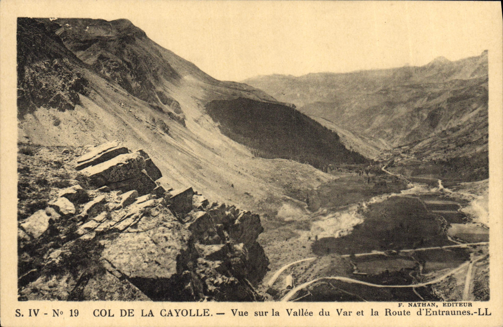 CPA Col De La Cayolle Vue Sur la Vallee Du Var et la route d'Entraunes