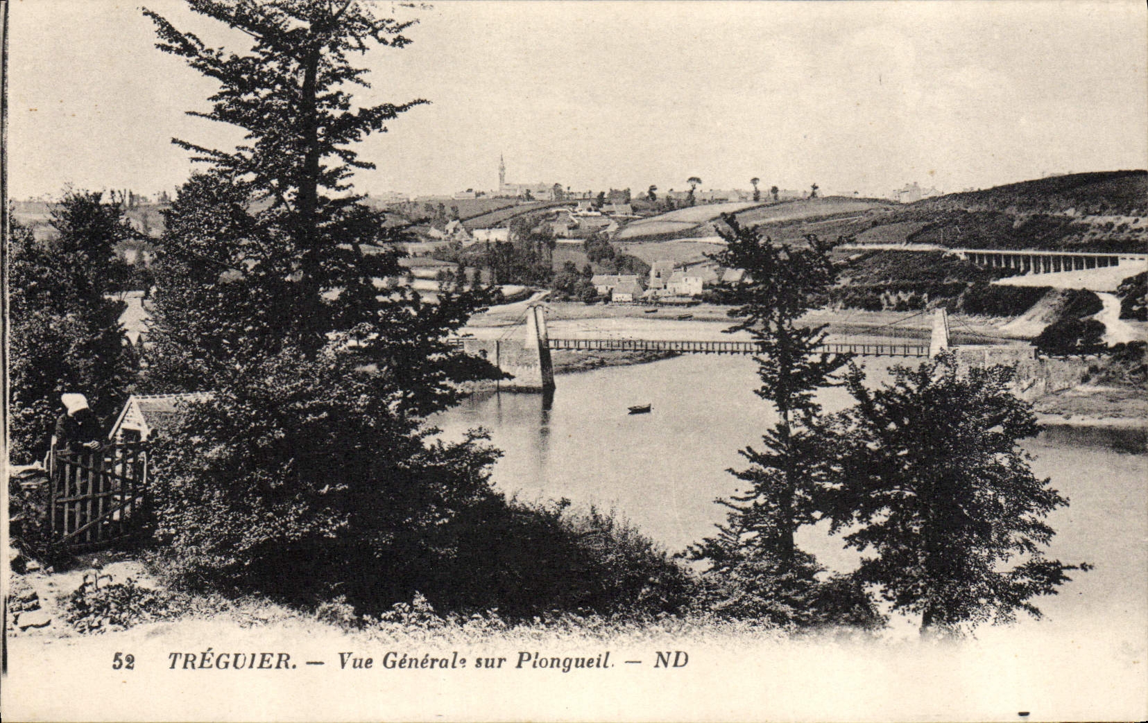 CPA Treguier Vue Generale Sur Plongueil