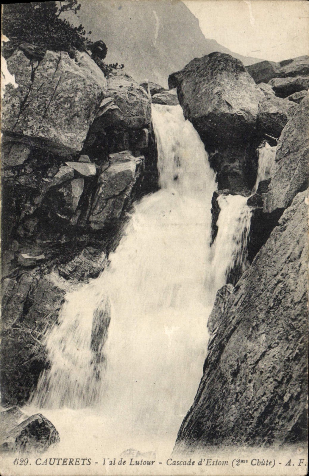 CPA Cauterets Val de Lutour Cascade d'Estom