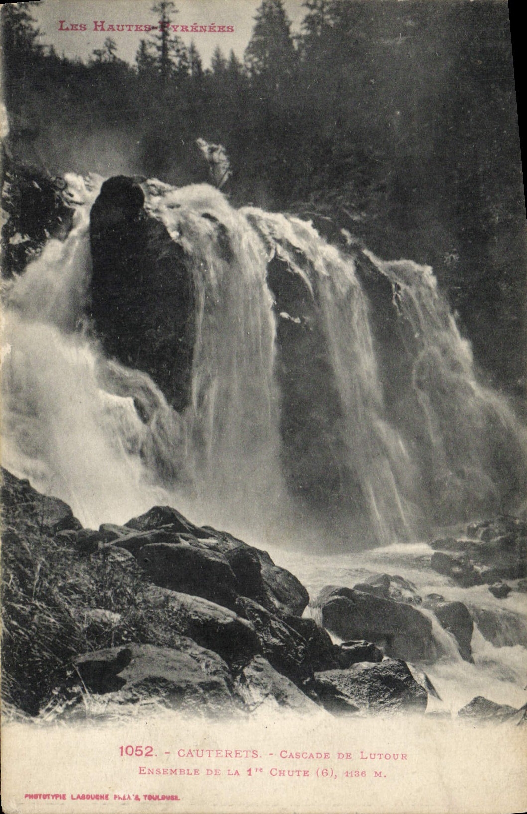 CPA Cauterets Cascade de Lutour Ensemble de la 1ere chute