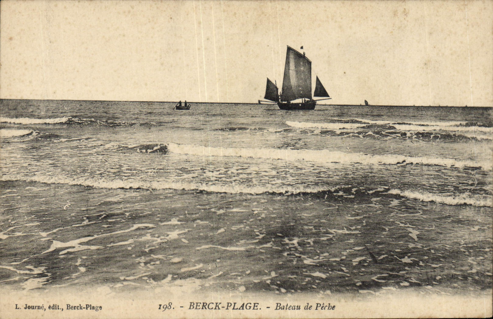 VINTAGE POSTCARD Berck Beach Vessel Fishing