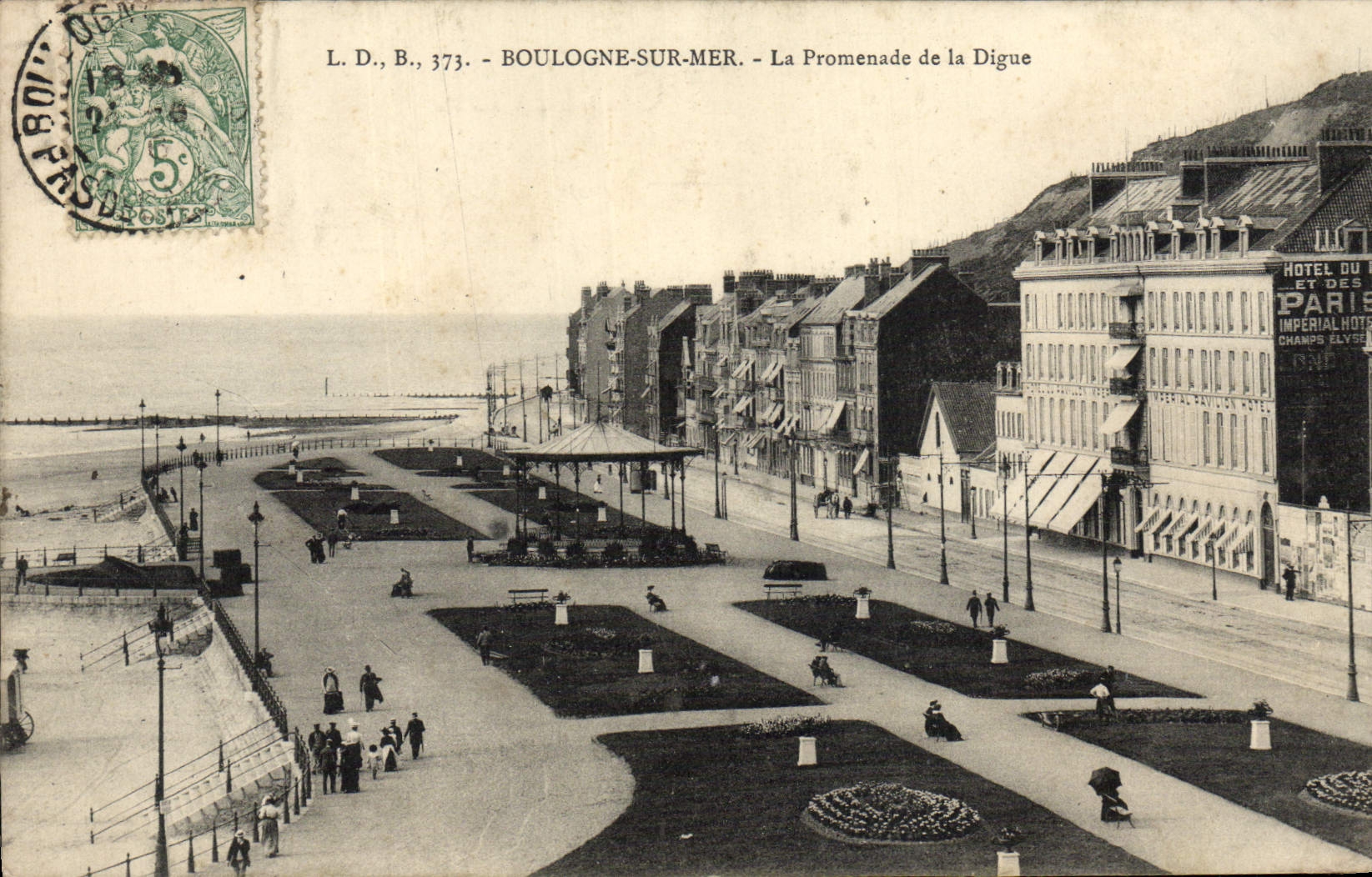 VINTAGE POSTCARD Boulogne On Sea the Walk of the Dam